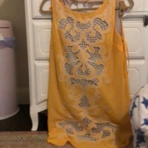 Gianni Bini keyhole back dress